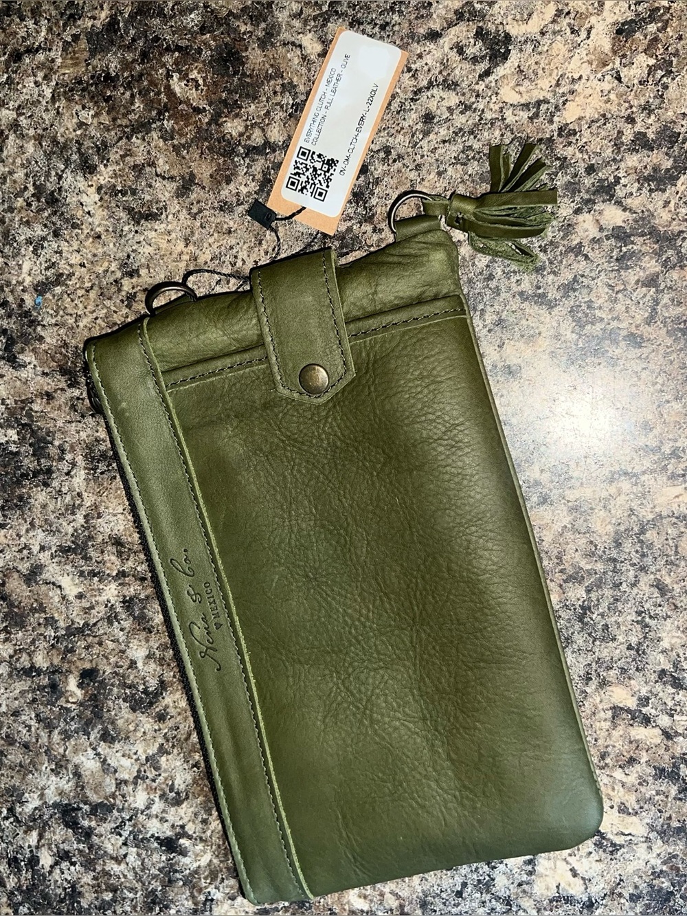 Nena & Co. BNWT EVERYTHING CLUTCH - MEXICO - FULL LEATHER Olive Green.